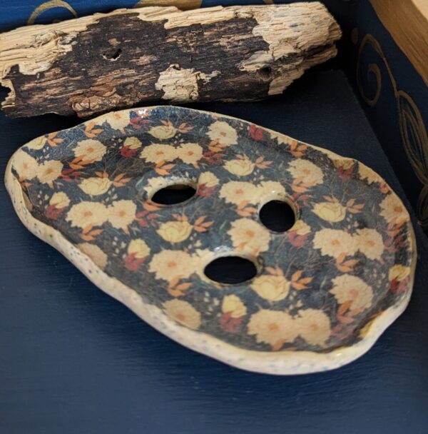 Summer Flowers Soap Dish - Image 3
