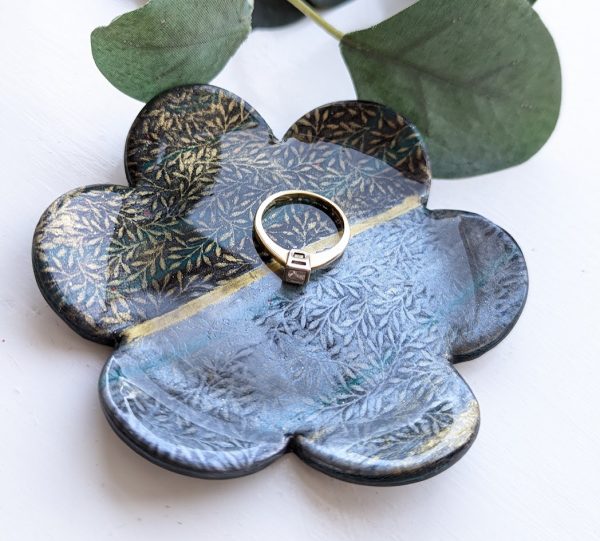 All The Leaves Trinket - Image 2