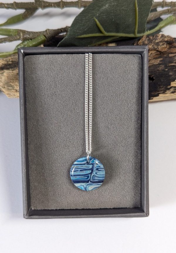 Sparkly Seas round pendant - Sparkly Sea effect charming round pendant on 18" sterling silver chain