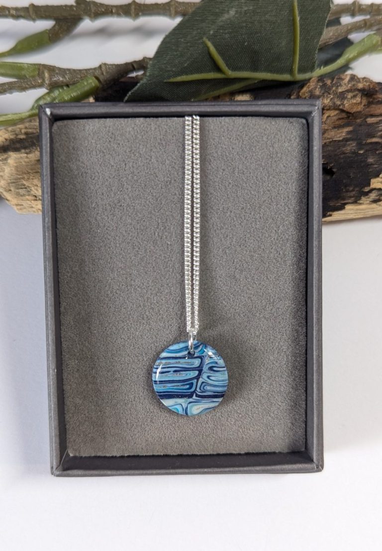Sparkly Seas round pendant - Sparkly Sea effect charming round pendant on 18" sterling silver chain